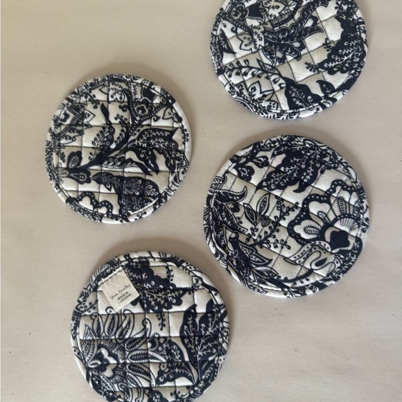 Vera Bradley Other - Vera Bradley Navy and White Quilted Coasters
